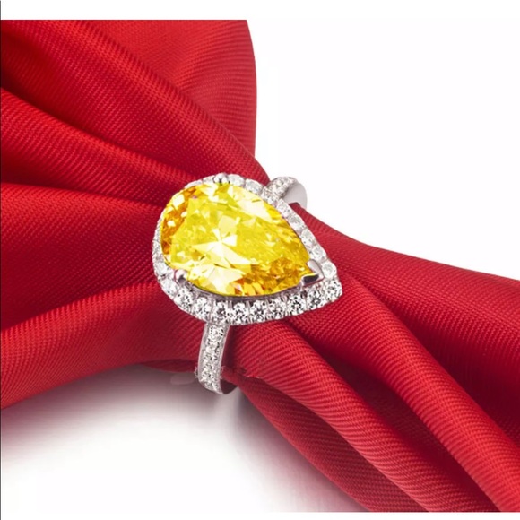 Yellow sapphire pear Engagement ring - Picture 3 of 3